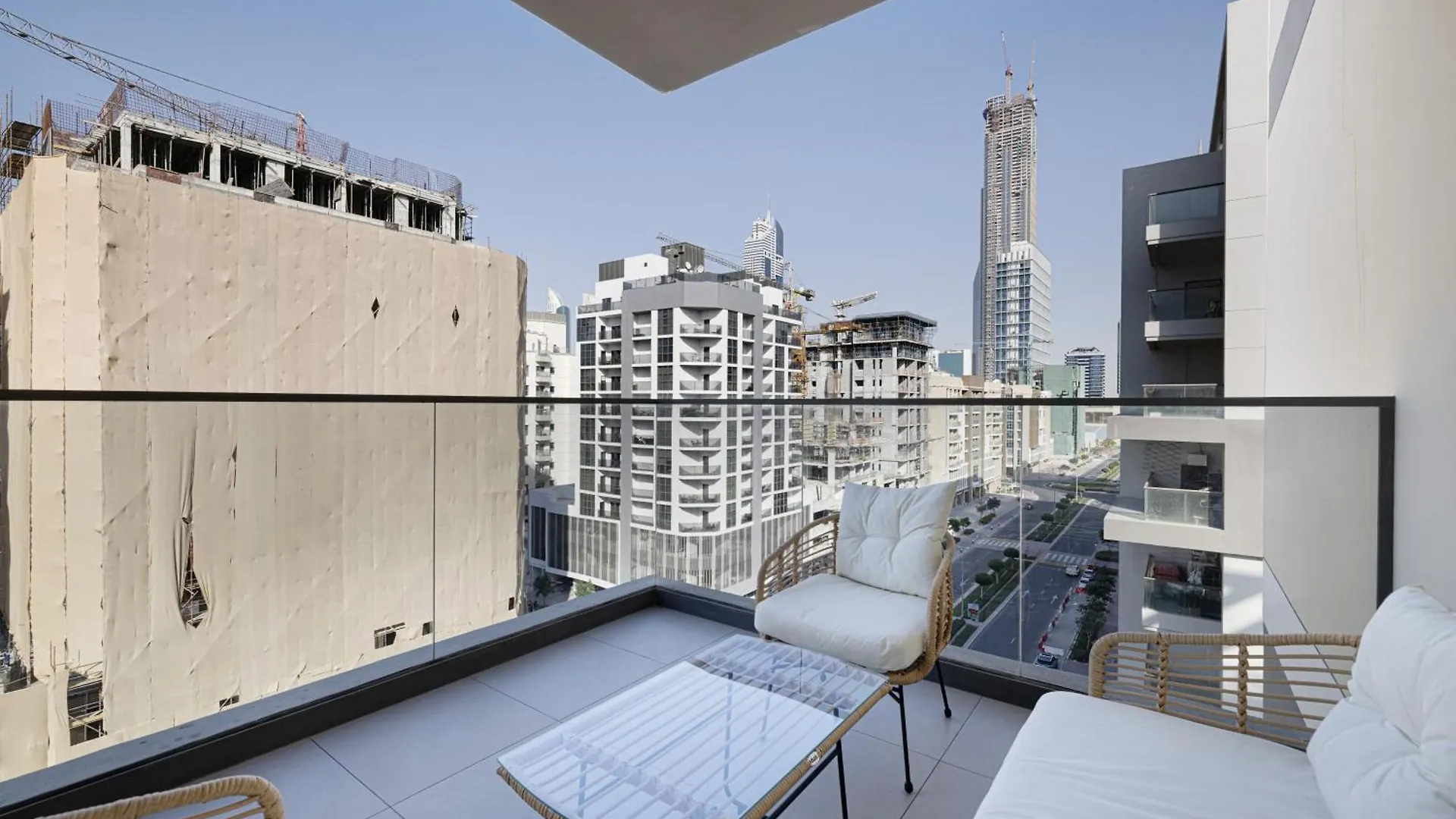 Apartment Daniels 2Br At Jumeirah Garden City Dubai