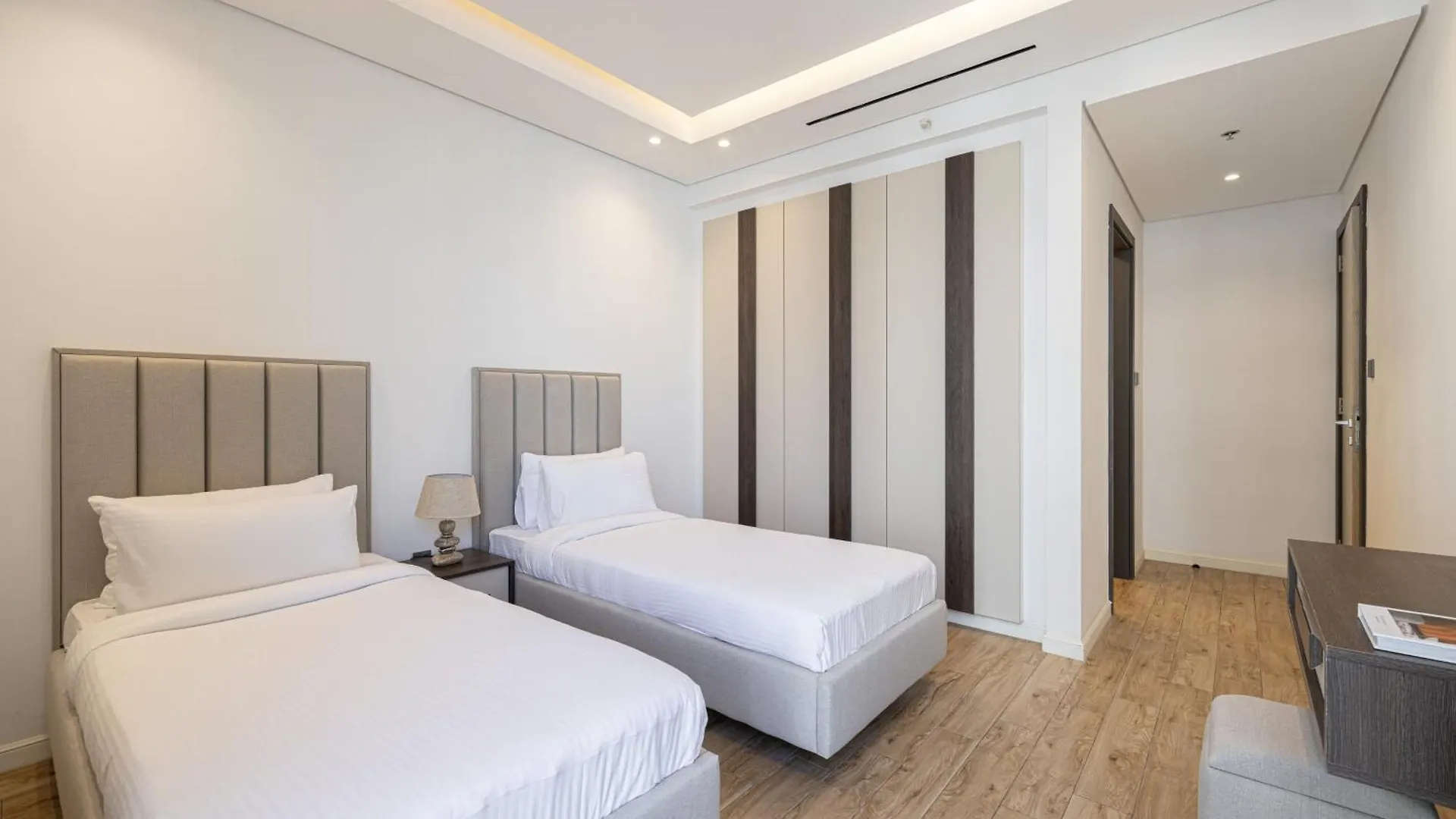 Daniels 2Br At Jumeirah Garden City ドバイ 0*,  アラブ首長国連邦