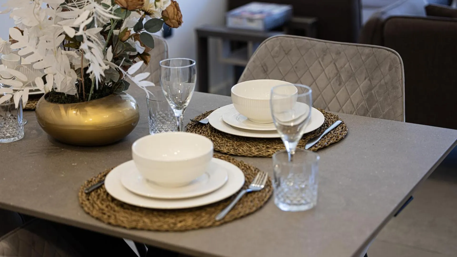 Daniels 2Br At Jumeirah Garden City ドバイ 0*,  アラブ首長国連邦
